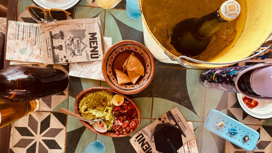 barracuda cantina with chips and gauc